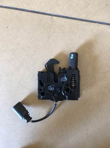 Замок капота 8W0823509C VAG