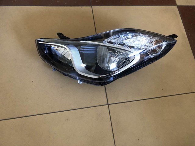 Фара дальнього світла в зборі 921011K000 HYUNDAI