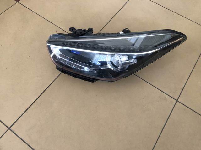 Фара дальнього світла в зборі 921013Z530 HYUNDAI