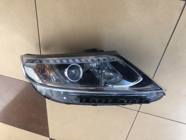 Фара основна права 921022P560 HYUNDAI