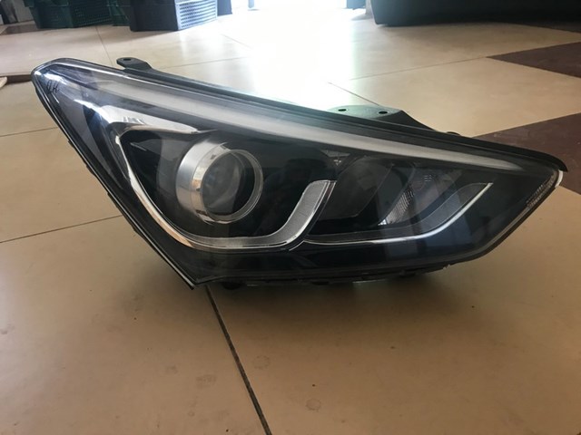 Права блок фара 921022WXXX HYUNDAI