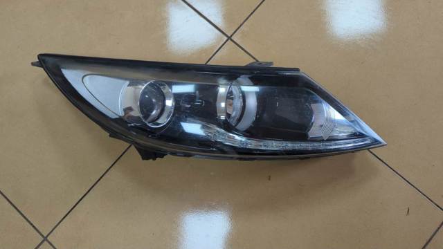 Фара комбінована, передня 921023U270 HYUNDAI