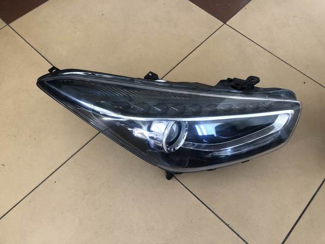 Фара комбінована, передня 921023Z530 HYUNDAI