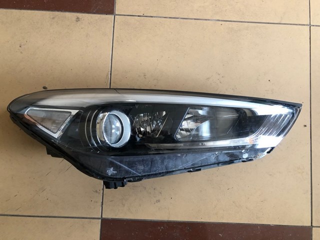 Основна фара - вставка 92102D7100 HYUNDAI