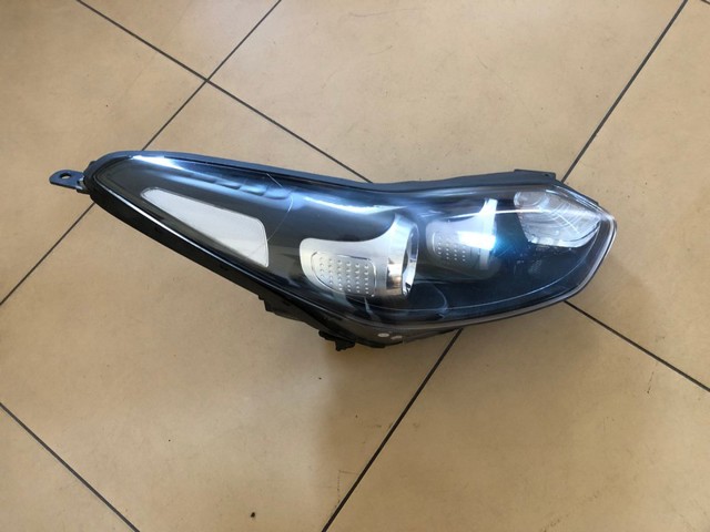 Фара передня права 92102F1040 HYUNDAI