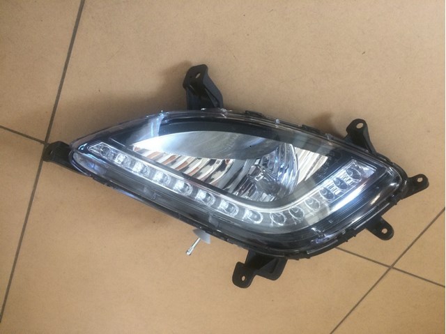 Права протитуманні фари 922011J500 HYUNDAI