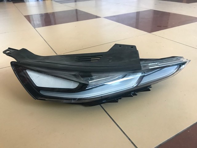 Фара денного світла, права 92208S1000 HYUNDAI