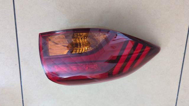 Задній лівий зовнішній ліхтар 92401D7600 HYUNDAI