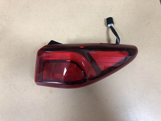 Фара задня права зовнішня 92402J9600 HYUNDAI