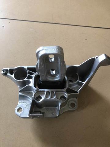 Ліва подушка двигуна 9824312980 PEUGEOT