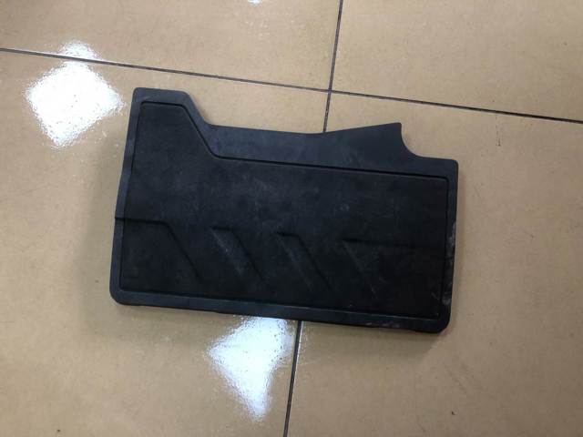 Кришка двигуна декоративна 9825492380 PEUGEOT
