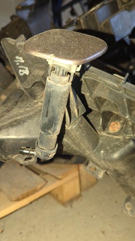Форсунка омивача фари передньої, лівої 986712W000 HYUNDAI