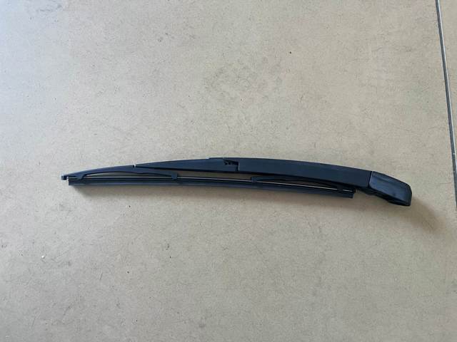 Важіль-поводок двірника заднього скла 988152J000 HYUNDAI