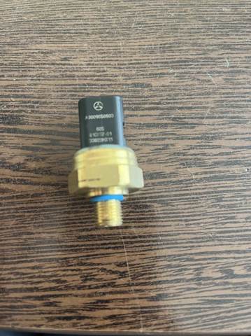 Манометри A0009050603 MERCEDES