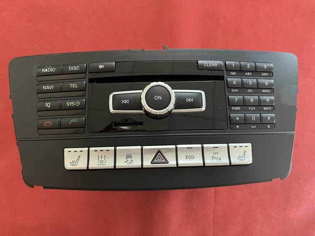 Блок кнопок центральної консолі A1668702910 MERCEDES