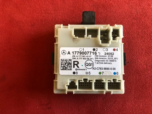 Блок комфорту задніх дверей A1779007716 MERCEDES