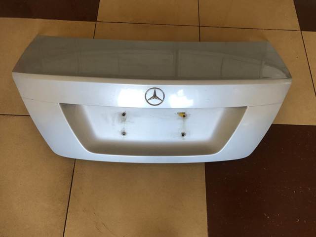 Кришка багажника кузова A2047500075 MERCEDES