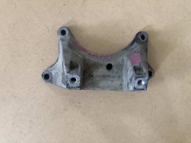 Кріплення подушки коробки передач A2112420340 MERCEDES