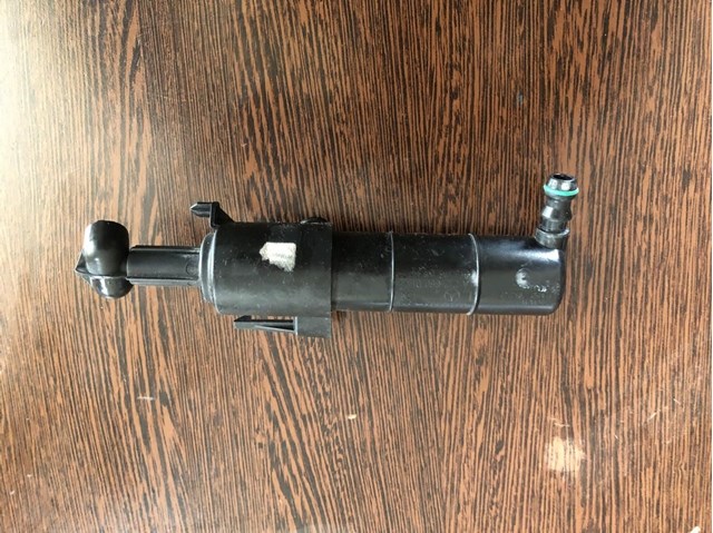 Форсунка омивача фари передньої, лівою A2128600147 MERCEDES