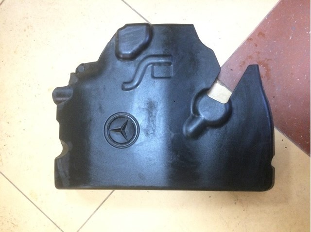 Кришка двигуна декоративна A6510106423 MERCEDES