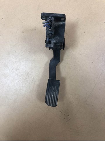 Педаль газу (акселератора) A9013000404 MERCEDES