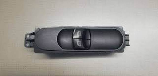 Кнопковий блок керування склопідіймачами передній лівий A9065451513 MERCEDES