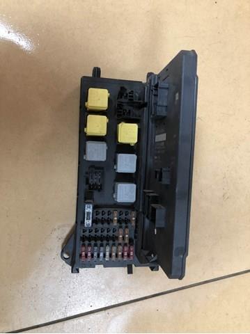 Коробка запобіжників A9065454701 MERCEDES