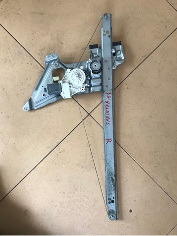 Склопідйомник передньої правої двері A9067200146 MERCEDES