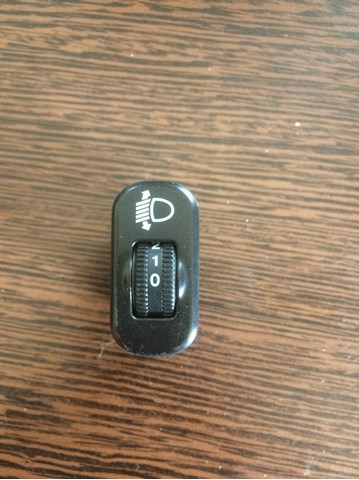 Кнопка коректора фар A9068260038 MERCEDES
