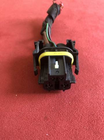 Хомут пластиковий універсальний PA66GF30 MERCEDES