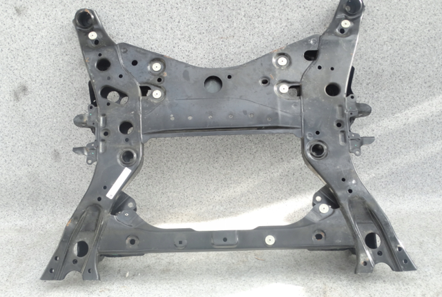 Передня балка 6891262 BMW