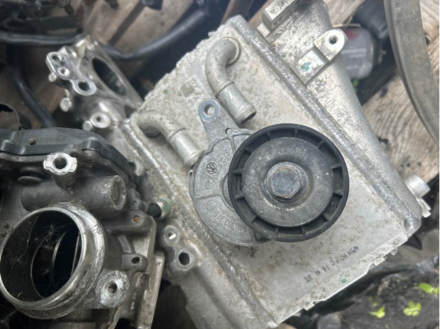 Натягувач ременя ГРМ 04L903315 VAG