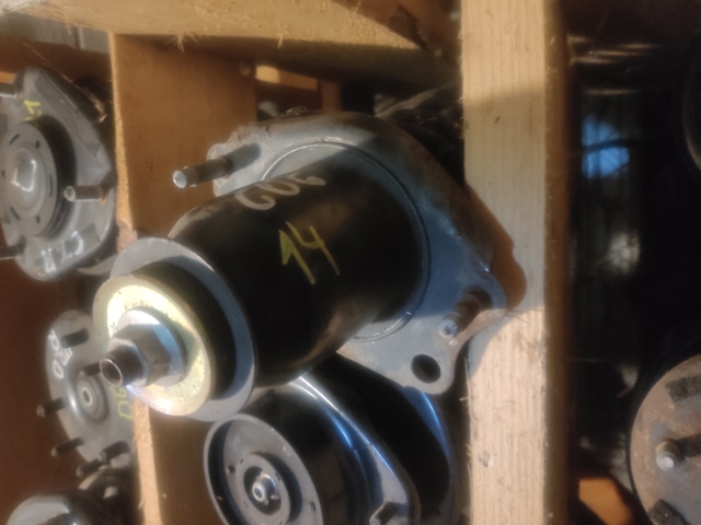 Опора пружини задньої лівої 4840332010 TOYOTA