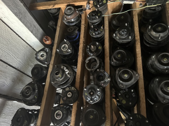 Кріплення переднього амортизатора 4860942040 TOYOTA