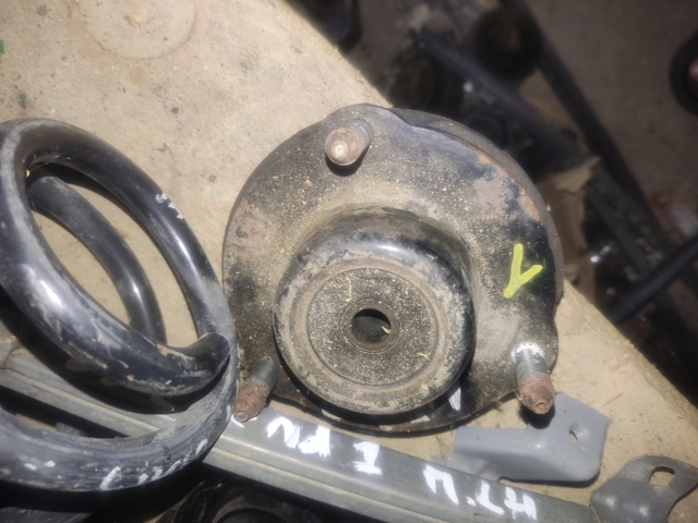 Подушка амортизатора переднього 4860960100 TOYOTA