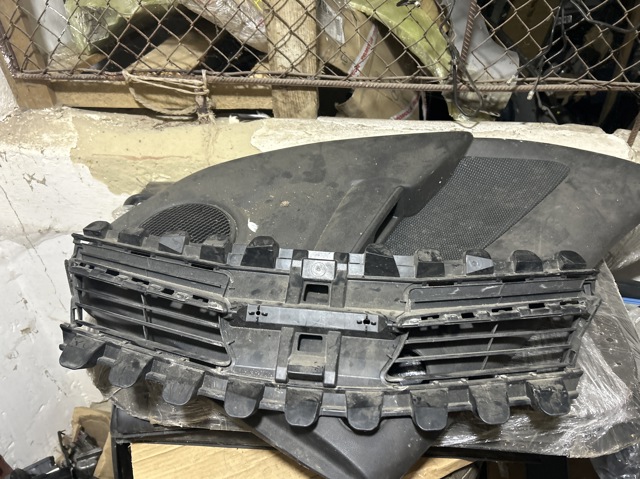 Решітка радіатора 531110F060 TOYOTA