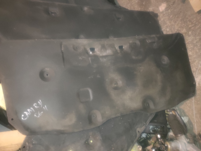 Шумка капота 5334133130 TOYOTA
