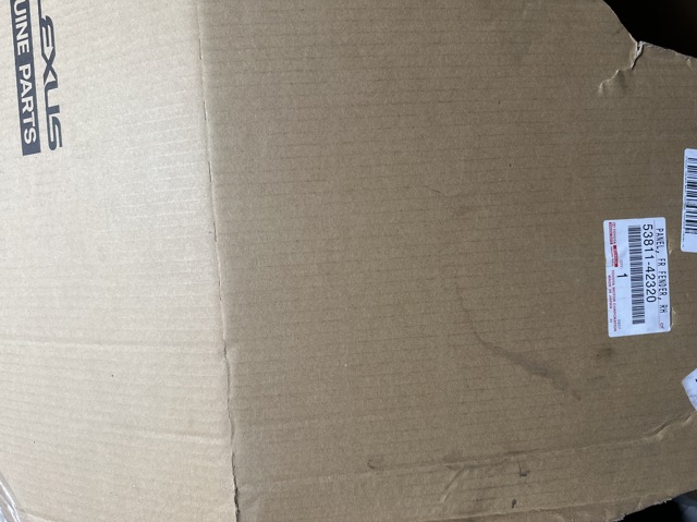 Переднє праве крило 5381142320 TOYOTA