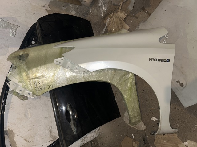 Ліве переднє крило 5381202340 TOYOTA