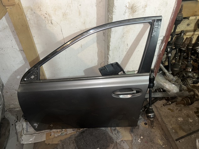 Водійські двері Subaru Outback 4