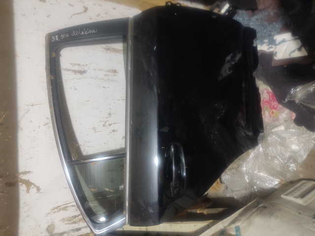 Двері задні в зборі 6700305040 TOYOTA