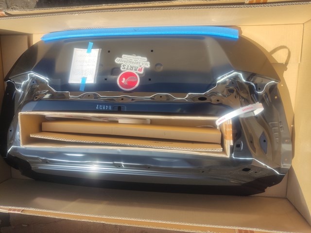 Двері багажника 68500TRTA90ZZ HONDA