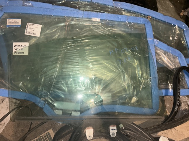 Скло заднє праве 73400SEA000 HONDA