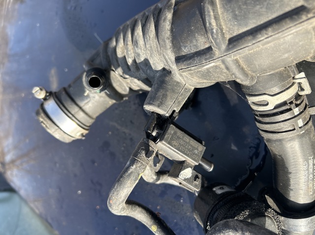 Клапан соленоїд регулювання заслонки EGR 8200603558 NISSAN