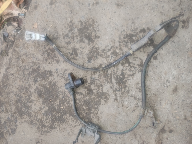 Передній правий датчик абс 8954248030 TOYOTA