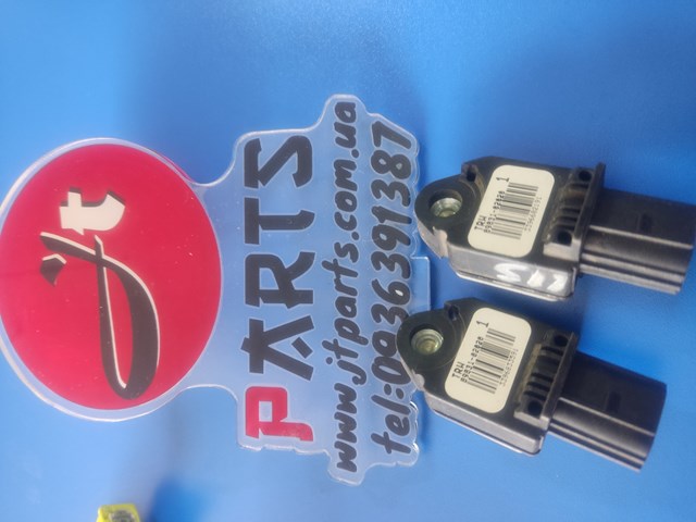 Датчик подушки безпеки 8983102020 TOYOTA