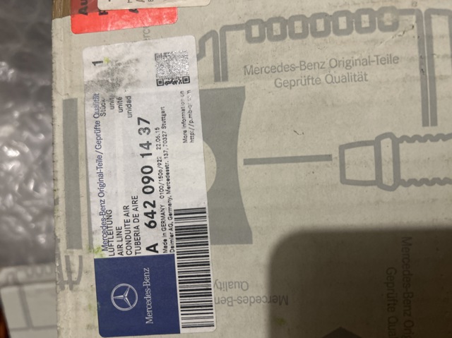 Колектор впускний A6420901437 MERCEDES