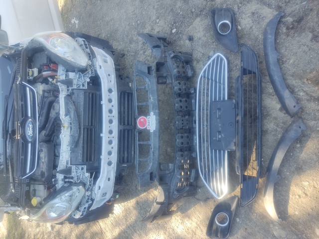 Решітка радіатора DM5Z8A284AA FORD