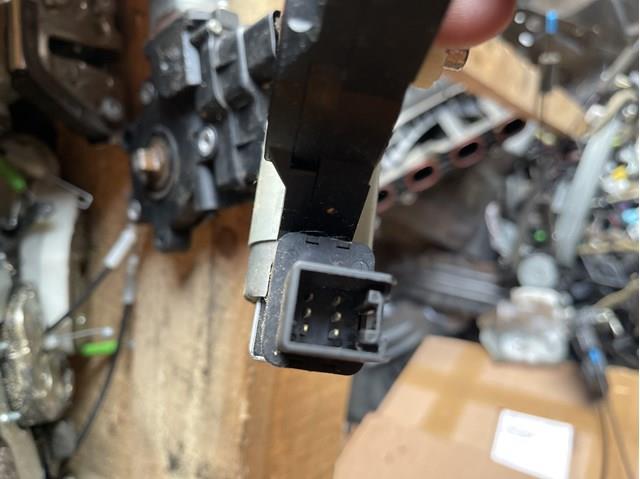 Привід ліфта передній GJ6A5958X MAZDA