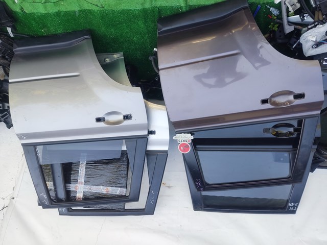 Двері задні, праві H210MJG0MB NISSAN